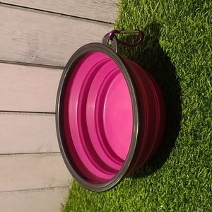 DOG Bowl colapsable travel w D hook NWT Purple